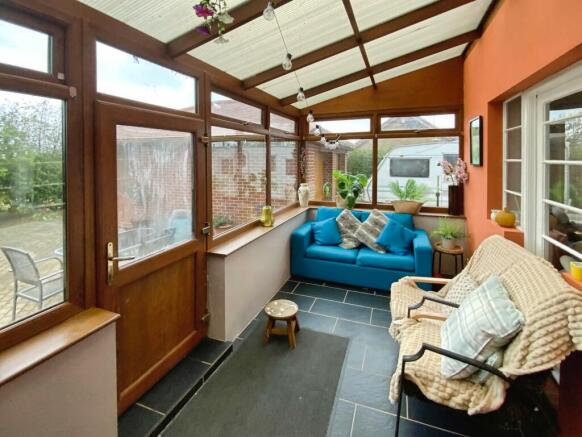 4 bed Detached for sale Image 8