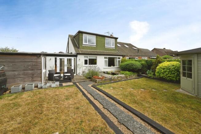 3 bed Bungalow for sale Image 2