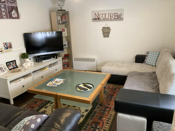 Photo 3