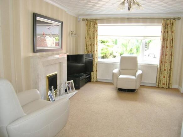 Lounge 1