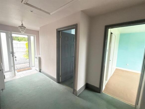 Hallway.jpg