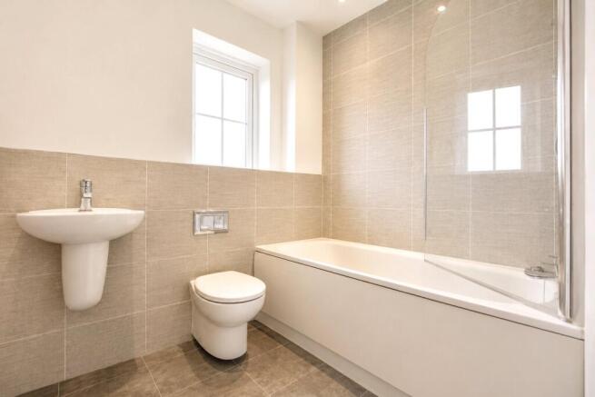 3 bed Semi-Detached to rent Image 4