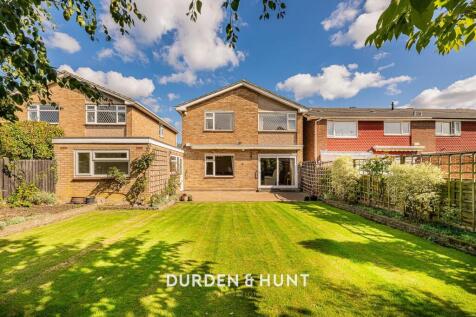 Woolhampton Way, Chigwell, IG7