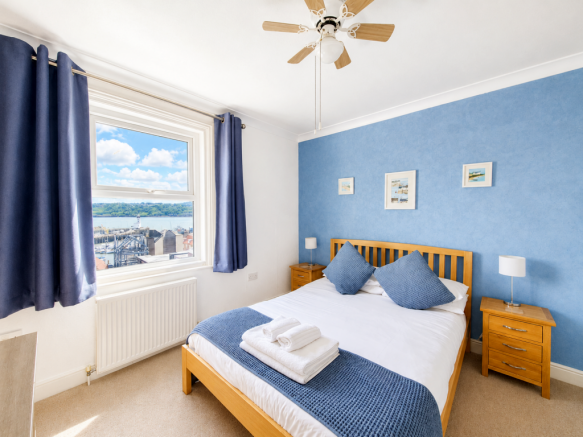 3 bed Terraced for sale Image 9