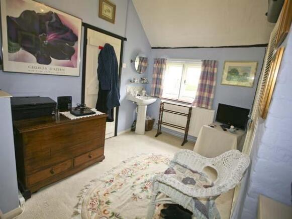 2nd Double bedroom