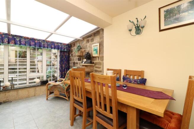 DINING ROOM/SUN ROOM