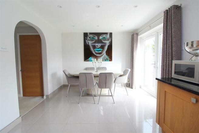 008 Charlotte Close - Dining Area - 1.JPG