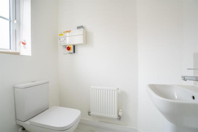 2 bed Semi-Detached to rent Image 7