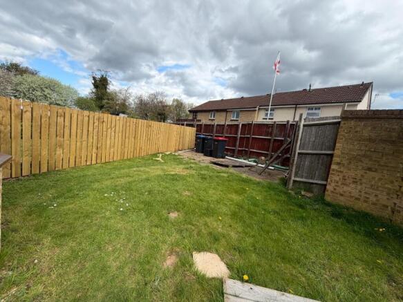 2 bed Semi-Detached for sale Image 8