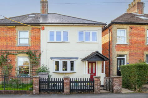 Bow Street, Alton, GU34 1NY