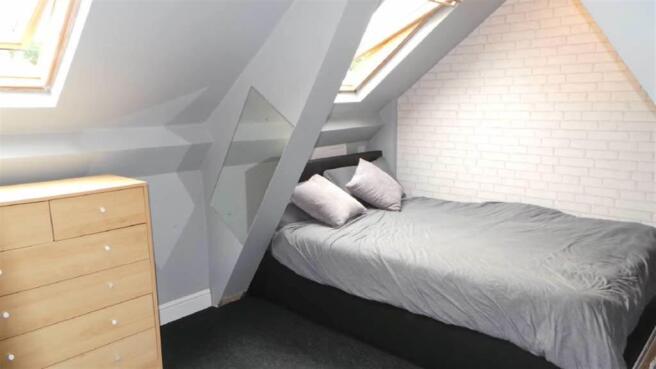 LOFT ROOM