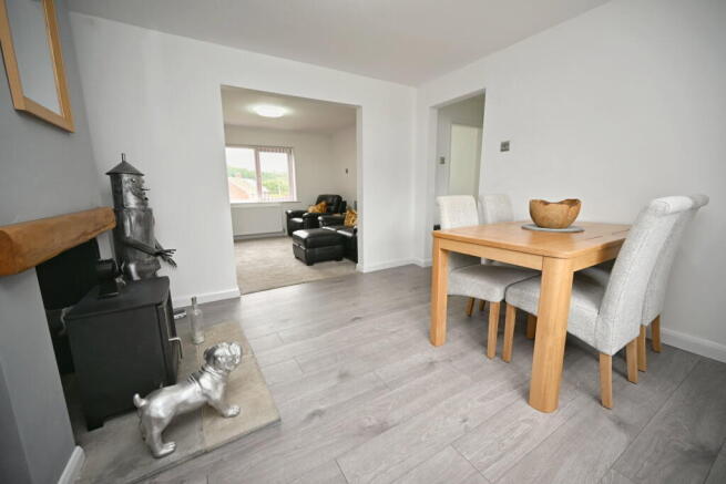 3 bed Semi-Detached for sale Image 6