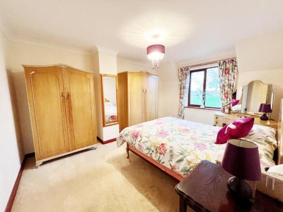 Bedroom 2 pic 1.jpg