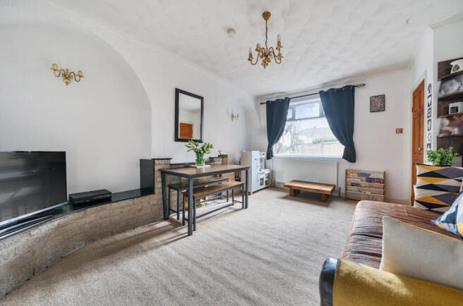 1373687-8-6904b70...