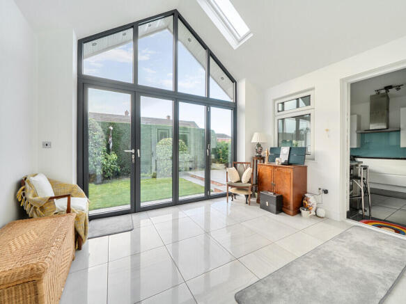 1382875-10-691ef5...