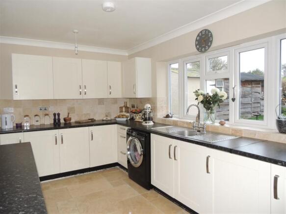 Kitchen/Breakfast Room