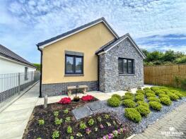 30, Cornfields Walk, Sageston, Tenby SA70 8DS