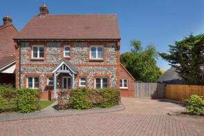 10, Oakwood Place, High Wycombe HP14 3BQ