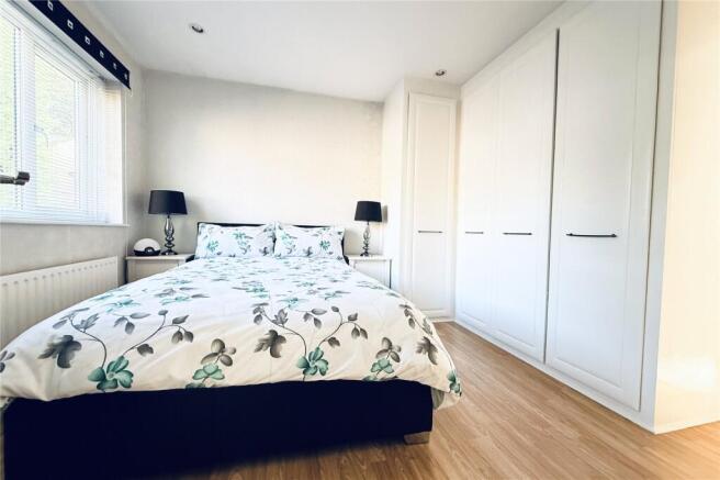Bedroom 1 Photo2