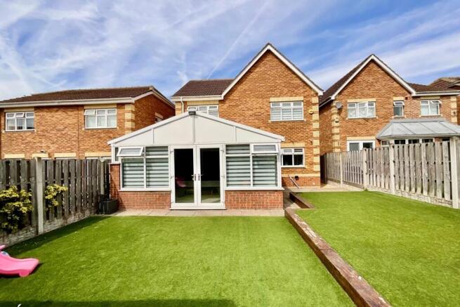 4 bed Detached for sale Image 2