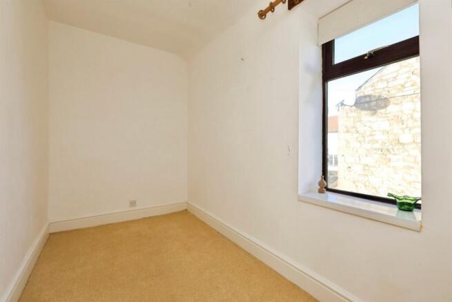3 bed House to rent Image 10
