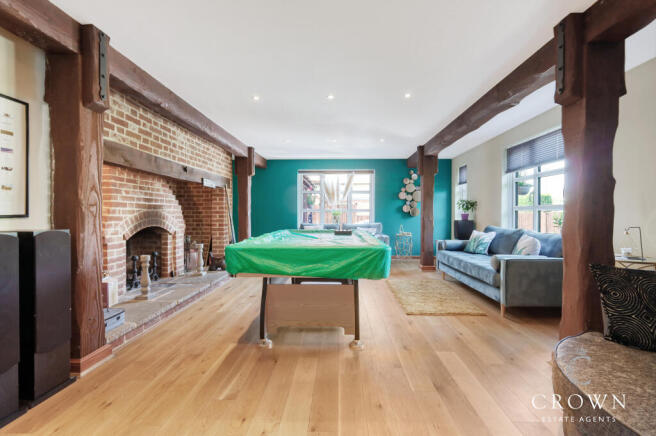Lounge/Games Room