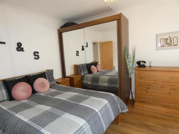 2 bed Terraced for sale Image 8