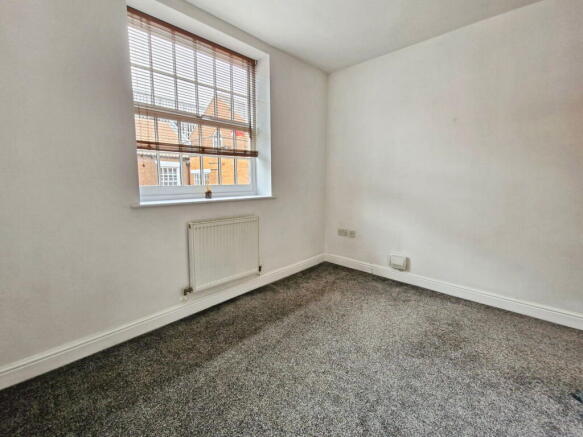 3 bed Apartment for sale Image 7