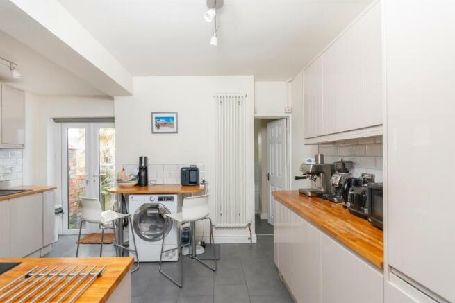2AR1BR - Kitchen A.jpg