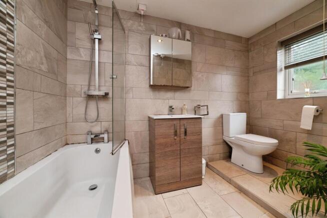 3 bed Terraced for sale Image 12