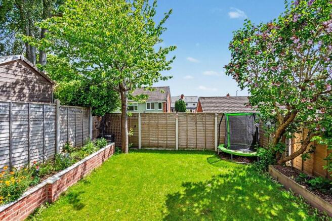 4 bed Detached for sale Image 7