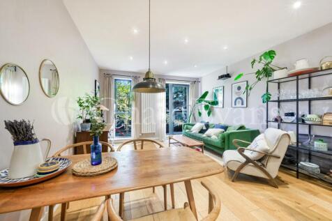 Waleorde Road, Walworth, London, SE17