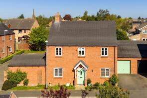 35, Freemans Way, Towcester NN12 8FQ