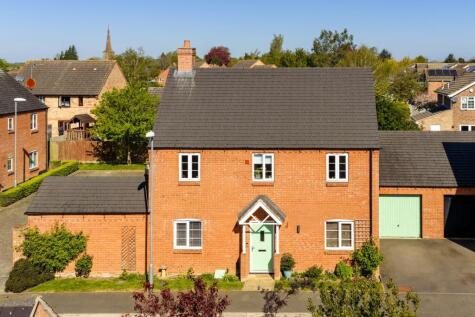 Freemans Way, Greens Norton, NN12