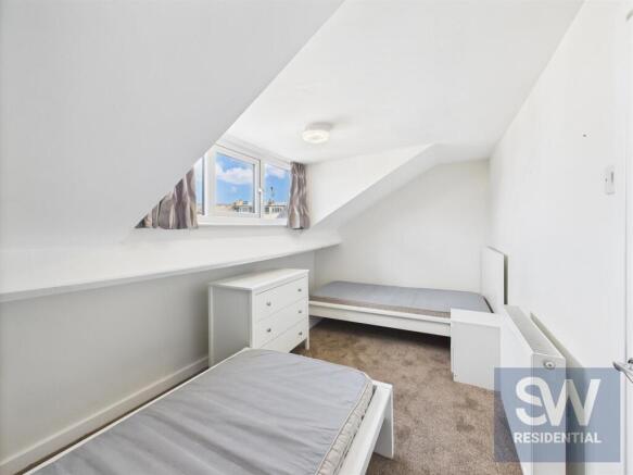 2 bed Flat to rent Image 10