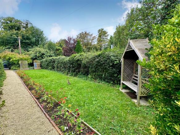 2 bed Maisonette for sale Image 11