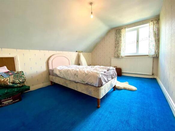 BED 2.jpg