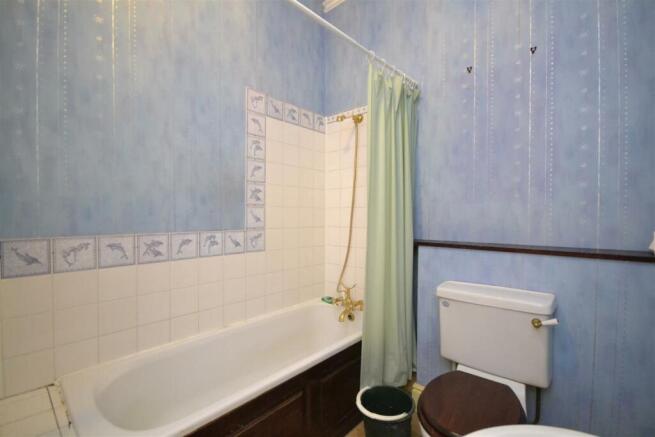 Bathroom.jpg