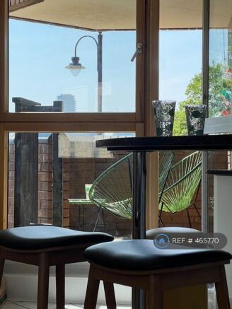 Bar Stools And Breakfast Bar