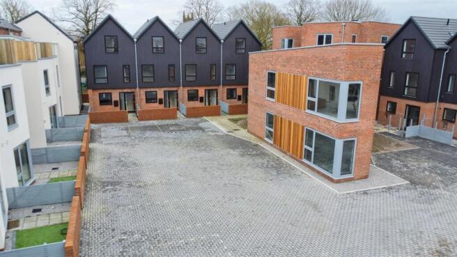 2 bed Apartment for sale Image 12