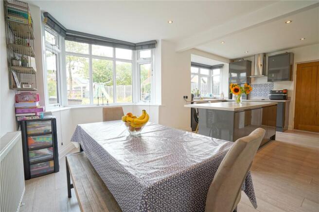 4 bed Semi-Detached for sale Image 9