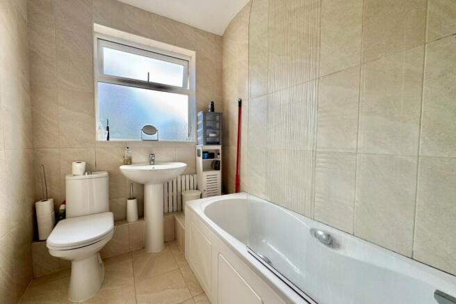 Wybunbury Road, Willaston, Nantwich, Cheshire, CW5 photo 4