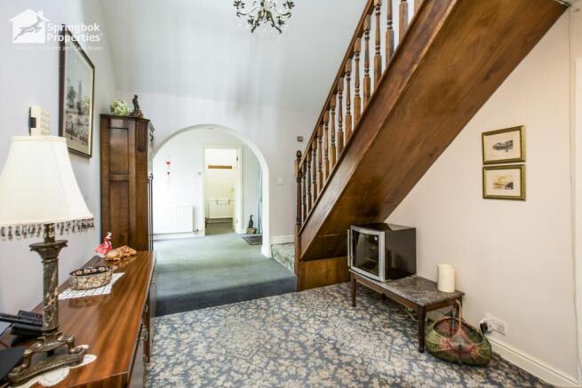 4 bed Detached for sale Image 10
