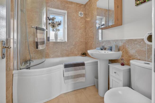 3 bed Detached for sale Image 8