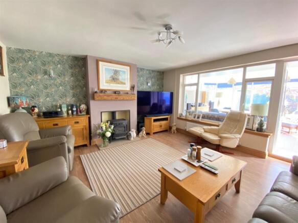 Living Room.jpg