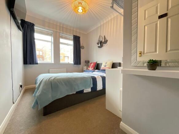 2 bed Apartment for sale Image 4