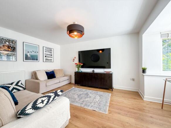 4 bed Detached for sale Image 6