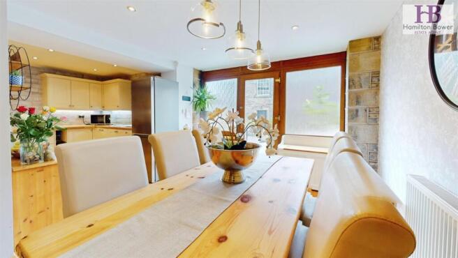4 bed House for sale Image 9