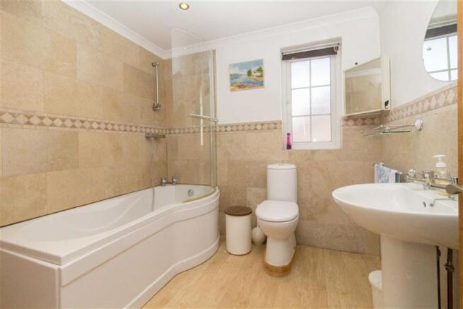 RE-FITTED KITCHEN