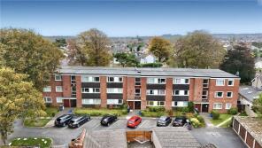 5, Heathfield House, Pensby Road, Wirral CH61 7UQ